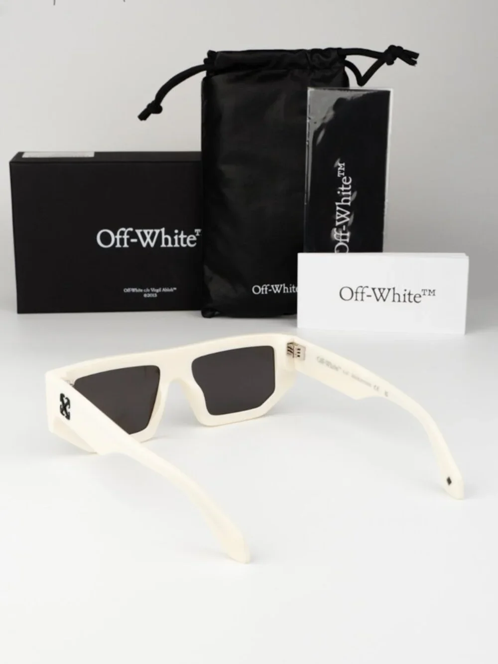 Off-White Women Sunglasses White Grey Rectangle OERI13F 0107 NEW AUTHENTIC